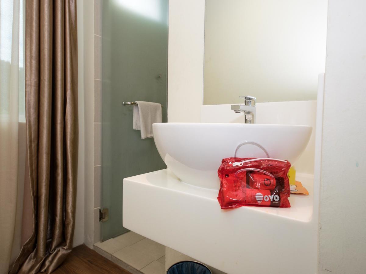 Oyo 114 Sandpiper Hotel クアラルンプール エクステリア 写真
